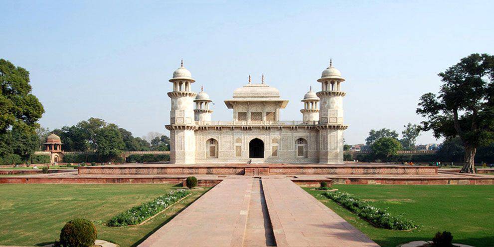 Itmad-Ud-Daulah Tomb