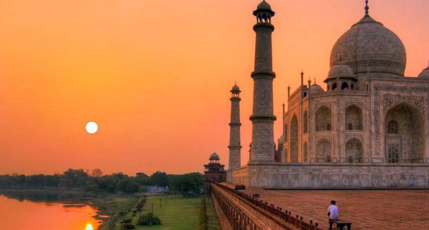 Taj Mahal Sunrise Tour