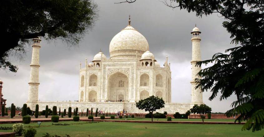 Taj Mahal in Lockdown