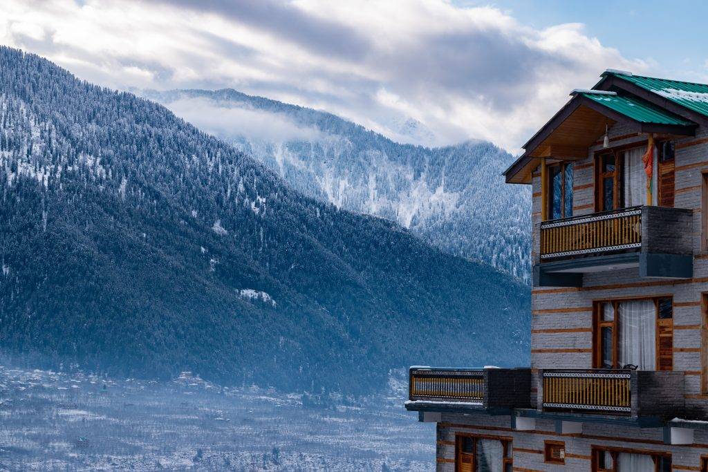 Manali Winter after snow fall image