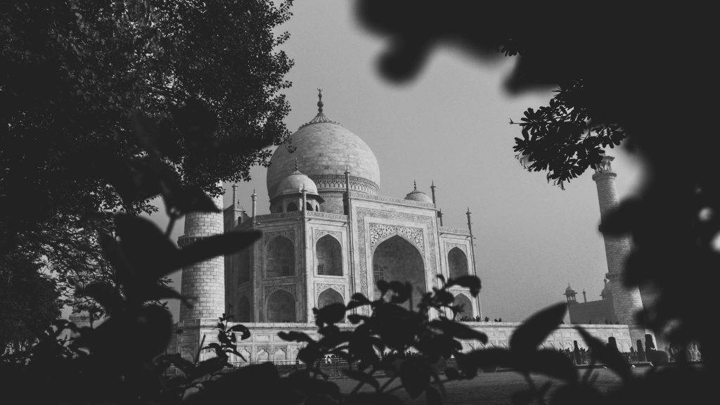 night view taj mahal in agra