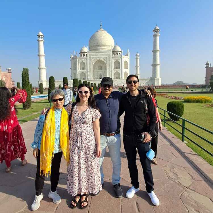 Taj Mahal Tour from Bengaluru